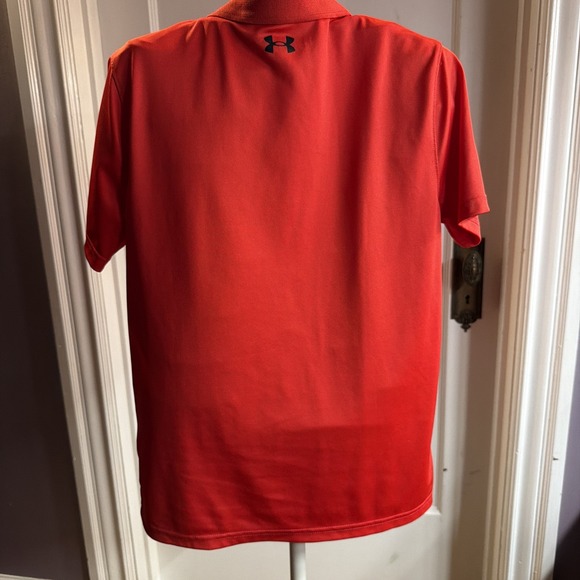 BOY'S UNDER ARMOUR HEAT GEAR POLYESTER RED LOOSE POLO SHIRT SIZE XL - Picture 2 of 3